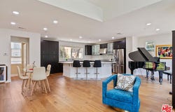 2780 N Wright Ln, Los Angeles, CA 90068