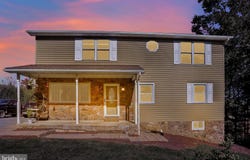 324 GROVE Road, MOHRSVILLE, PA 19541