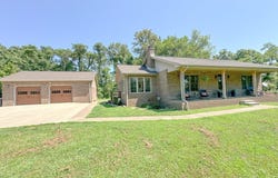 2022 E Kelly Road, Boonville, IN 47601