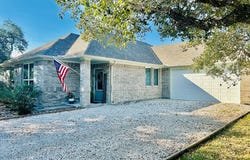 3 Circle Lake Dr, ROCKPORT, TX 78382