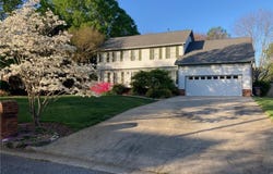 3908 Sandlewood Road, High Point, NC 27265