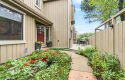 862 Oak Hill Road, Lake Barrington, IL 60010