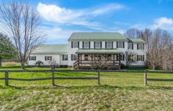 2880 E Cloverdale Road, Hastings, MI 49058