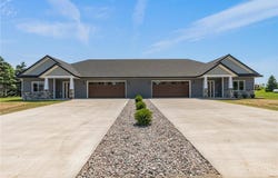 607 W Colfax Street, Parkers Prairie, MN 56361
