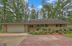 7400 BRADDOCK ROAD, ANNANDALE, VA 22003