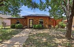 4214 Windhurst Drive, Arlington, TX 76015
