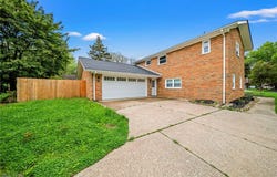 1060 Riverside Drive, OH 44077
