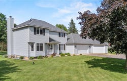 922 Ridge Pass, Hudson, WI 54016