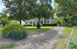 406 Thames St, Manning, SC 29102