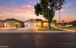 12813 W MONTE VISTA Road, Avondale, AZ 85392