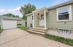 1446 EMILIE Street, GREEN BAY, WI 54301