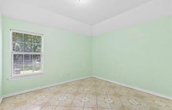 908 E Belknap Street, Ennis, TX 75119