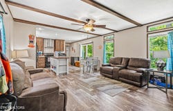 567 Jeffers Rd, Huntsville, TN 37756