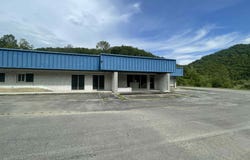 147 Big Blue Boulevard, Whitesburg, KY 41858