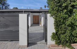 18149 Calvert Street, Tarzana, CA 91335