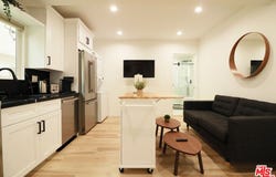 9040 Phyllis Ave, West Hollywood, CA 90069