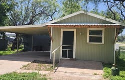 506 N Parkview Dr, Mertzon, TX 76941