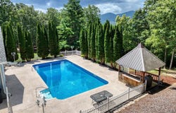 266 E Wright, Blairsville, GA 30512