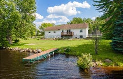 911 Lake Avenue E, Ladysmith, WI 54848
