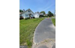 812 S DELSEA DRIVE, CLAYTON, NJ 08312
