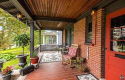 2319 E 4th St, Duluth, MN 55812