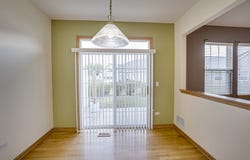 21543 Wolf Lake Way, Crest Hill, IL 60403