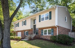 855 PARK AVE, HERNDON, VA 20170