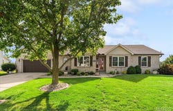4916 Granite Drive, Smithton, IL 62285