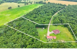 19340 Tulsa Drive, Lebanon, MO 65536