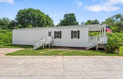1751 North Grand Ave W, Springfield, IL 62702