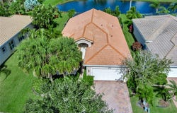 2084 Grey Falcon Circle SW, Vero Beach, FL 32962