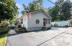 6859 Paradise Park Drive, Saranac, MI 48881