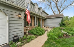 635 Oakview Drive, Algonquin, IL 60102