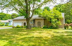 19 Drawbridge Drive, Guilderland, NY 12203