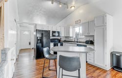 4752 W ITALIAN Ct S, West Jordan, UT 84084