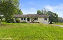 285 Twin Flower Circle, Kunkletown, PA 18058