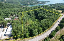 19 Moore Lane, Blue Eye, MO 65611