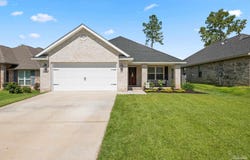 5726 Dunridge Dr, Pace, FL 32571