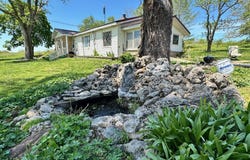 5940 Samoa Road, Houston, MO 65483