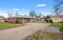 212 S Main Street, Brighton, IL 62012