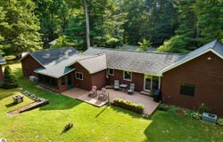 5219 S East Torch Lake Drive, Bellaire, MI 49615
