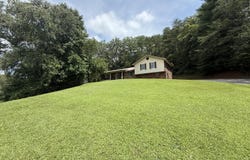 3118 US HWY 421, Manchester, KY 40962