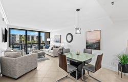 2707 N Ocean Boulevard, Boca Raton, FL 33431