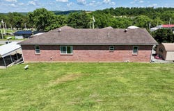 18189 2nd Street, Eminence, MO 65466