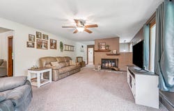 338 SWISS HILL Drive, GREEN BAY, WI 54302