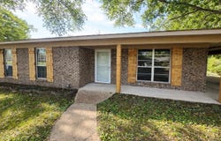 104 Goza St, Grenada, MS 38901