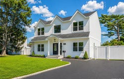 37 Gladstone Avenue, West Islip, NY 11795