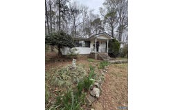 421 Riverton Drive, Rainbow City, AL 35906
