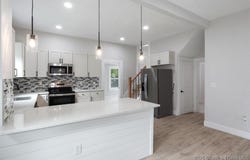 207 North Leeds Avenue, Eldon, MO 65026