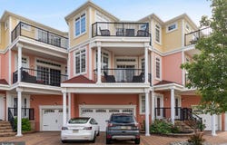 423 E 10TH AVENUE, WILDWOOD, NJ 08260